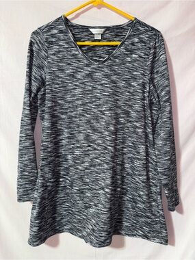 Christopher & Banks Black and White Space-Dye V-Neck Long Sleeve Top
